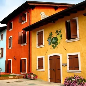  Farm stay Pigno Italy
